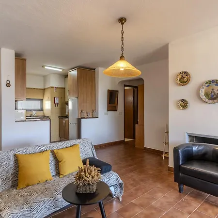 Holiday home #417 Sunny 2br Retreat Open Views Pateo